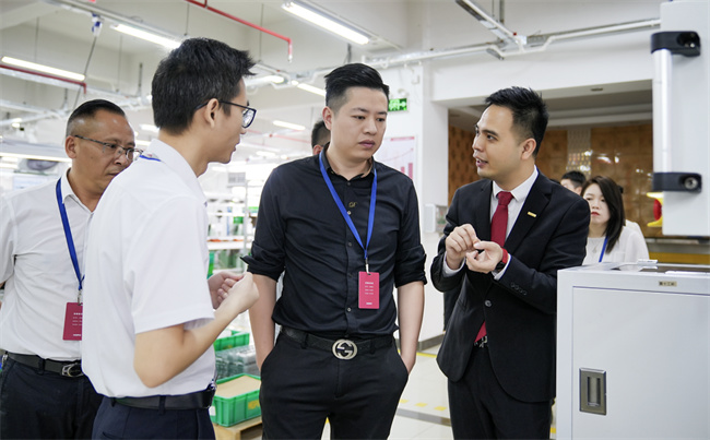 互学互鉴，携手共进 | 德技优品门窗参观好博窗控集团！